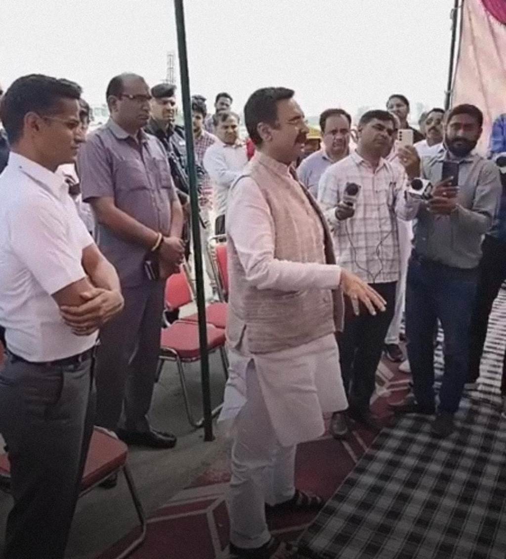 DCs Arrogance Crumbles Before Farmers Forced to Visit Fields to Engage